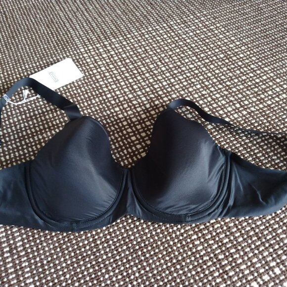 Wolford bra new with tag black. Size 32D
